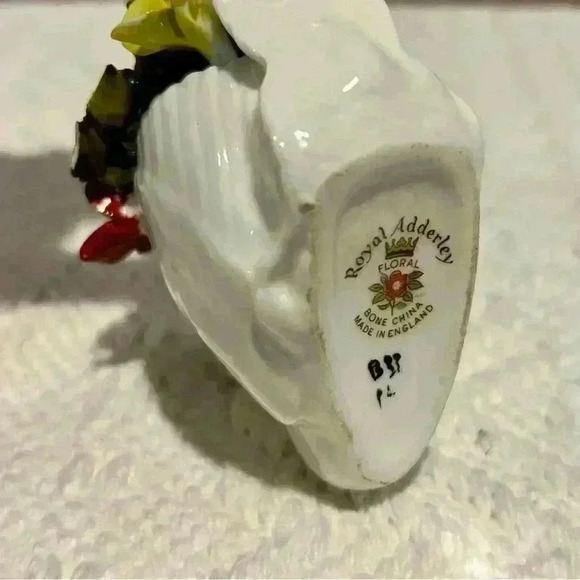 Vintage Royal Adderley Bone China Floral Swan Figurine Made in England - Picture 6 of 6